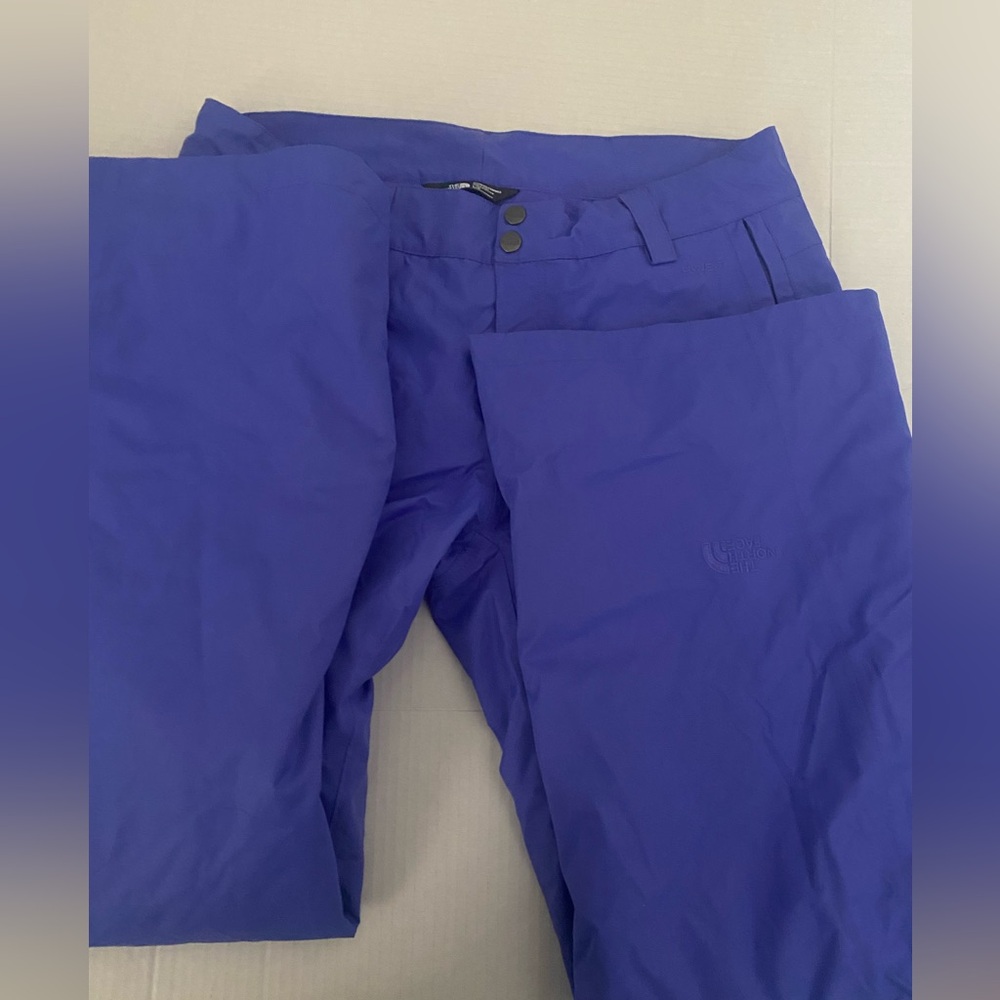 The North Face Women's Blue snow/ski pants . Size L - Picture 10 of 10